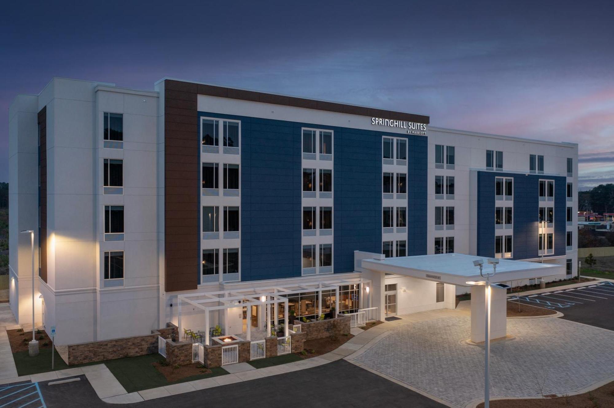 Springhill Suites By Marriott Fayetteville I-95 Экстерьер фото